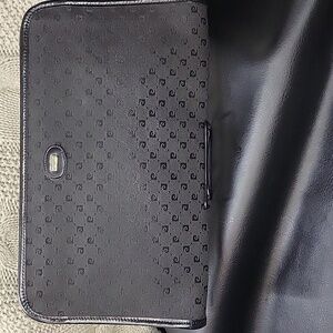 VINTAGE PIERRE CARDIN CLUTCH/SHOULDER FRAME Bag